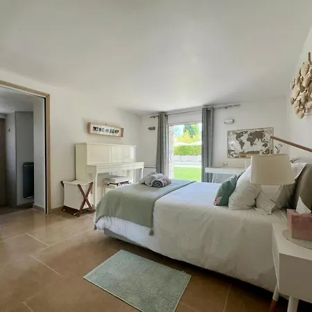 Capleouna-manou Villa