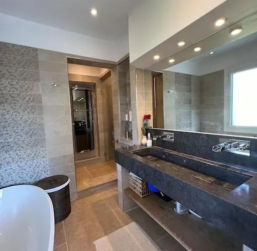 Villa Capleouna-manou