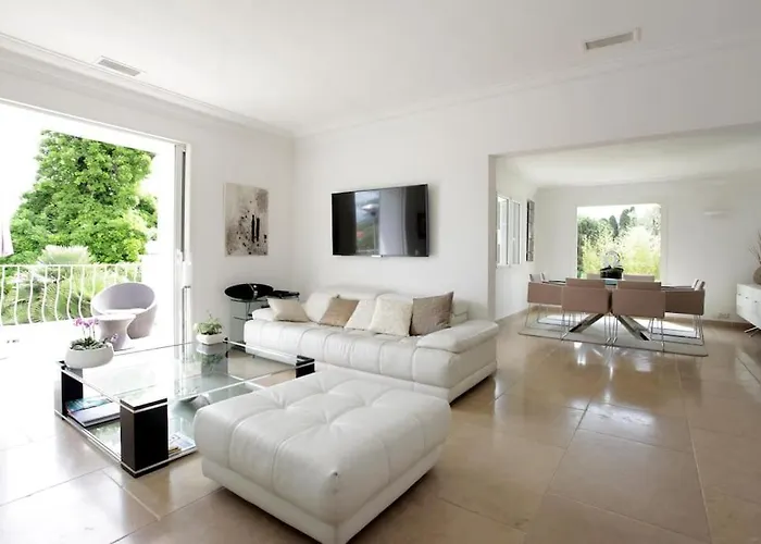 Capleouna-manou Villa *