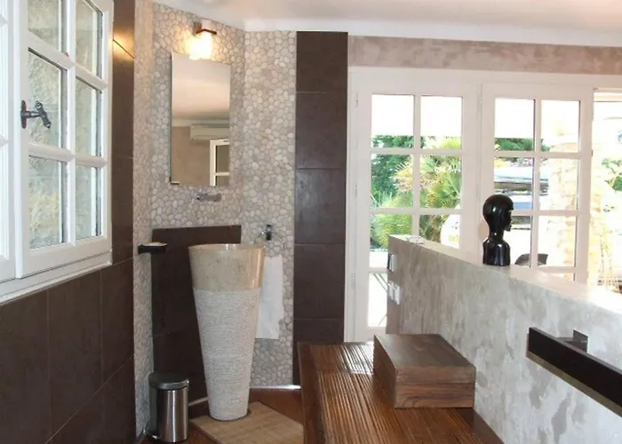 Capleouna-manou Villa