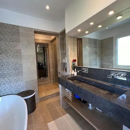 Βίλα Capleouna-manou