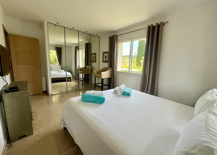 Villa Capleouna-manou *